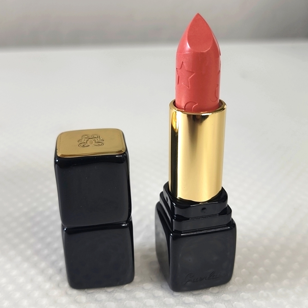 Makeup lipstick